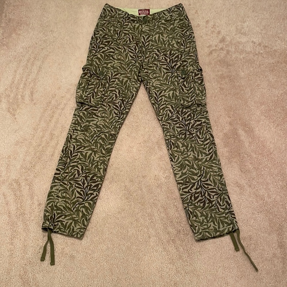MATCHSTICK Camo Cargo Pants. Size 30. NWOT